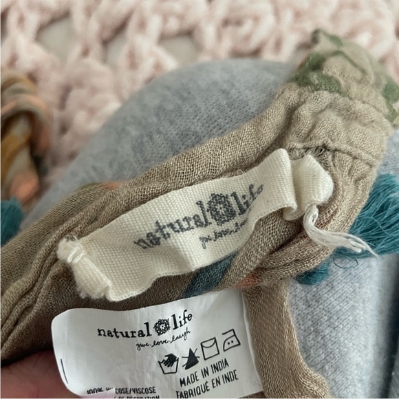 one natural life curtain - Picture 4 of 4